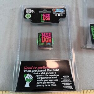 World's Smallest NeeDoh Groovy Glob Green Mini Squishy Toy 5179
